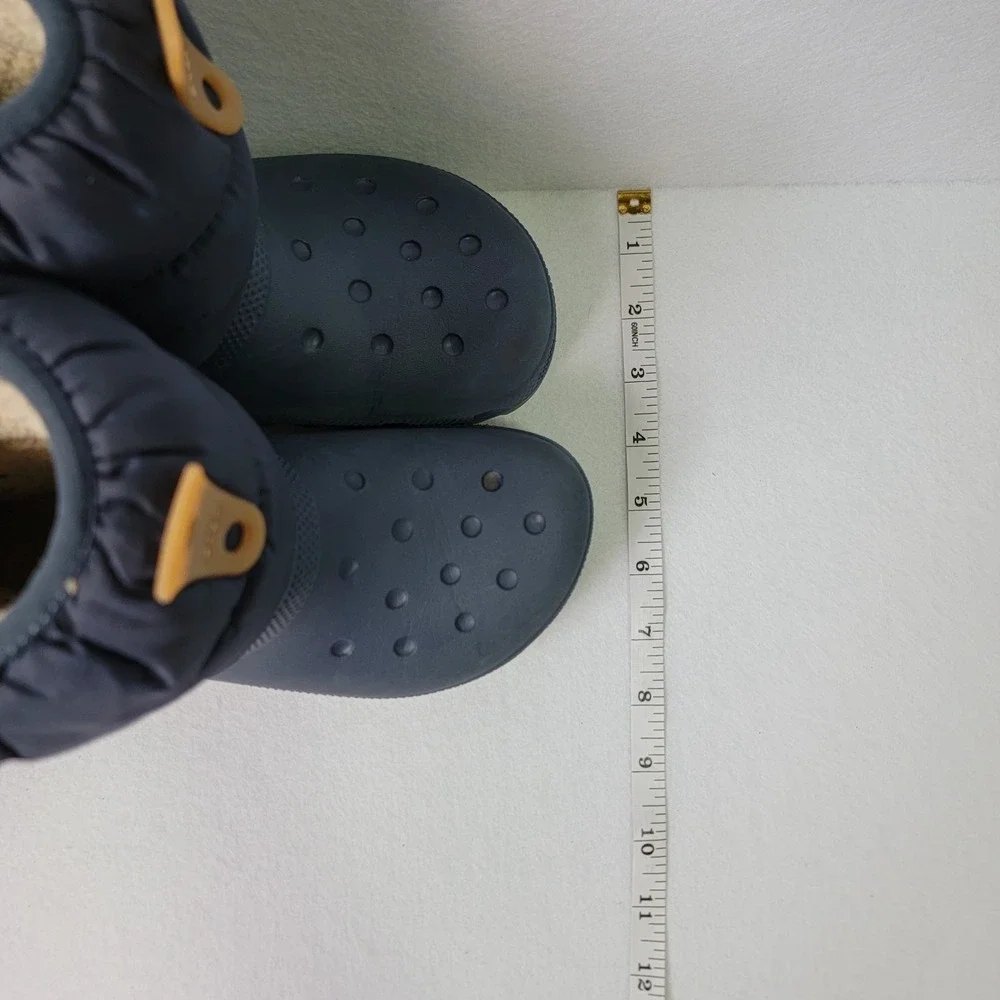 CROCS CLASSIC NEO PUFF WINTER SNOW RAIN INSULATED BOOT Size 1j Puffer Jibbets